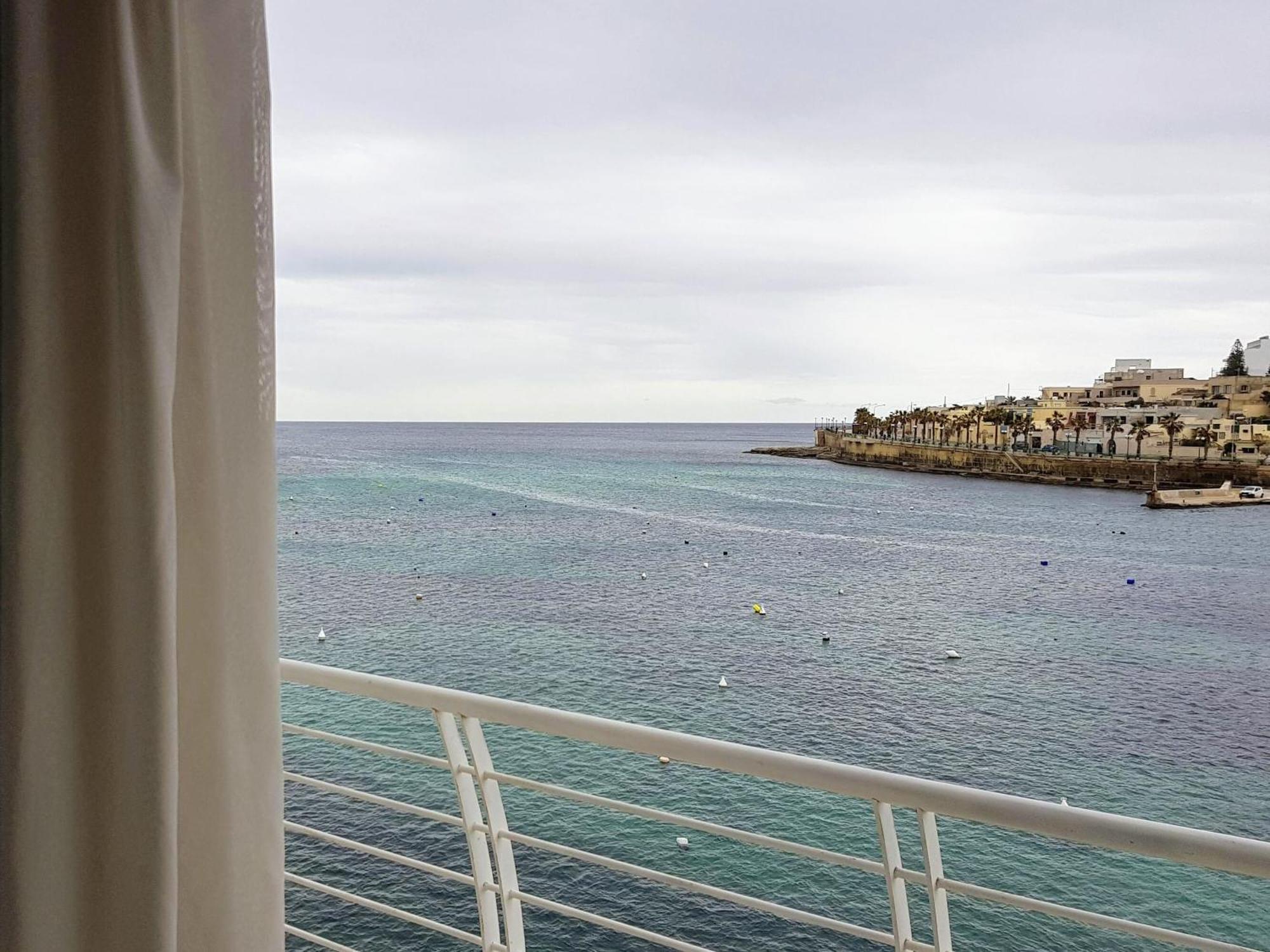Riviera Holiday Apartments - Seafront - Wifi Marsaskala Eksteriør bilde